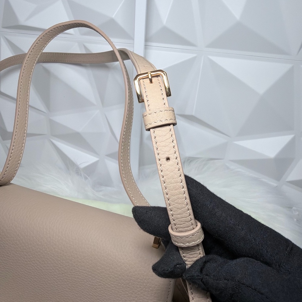 NWT Burberry Tan Leather Crossbody Bag - Picture 10 of 12